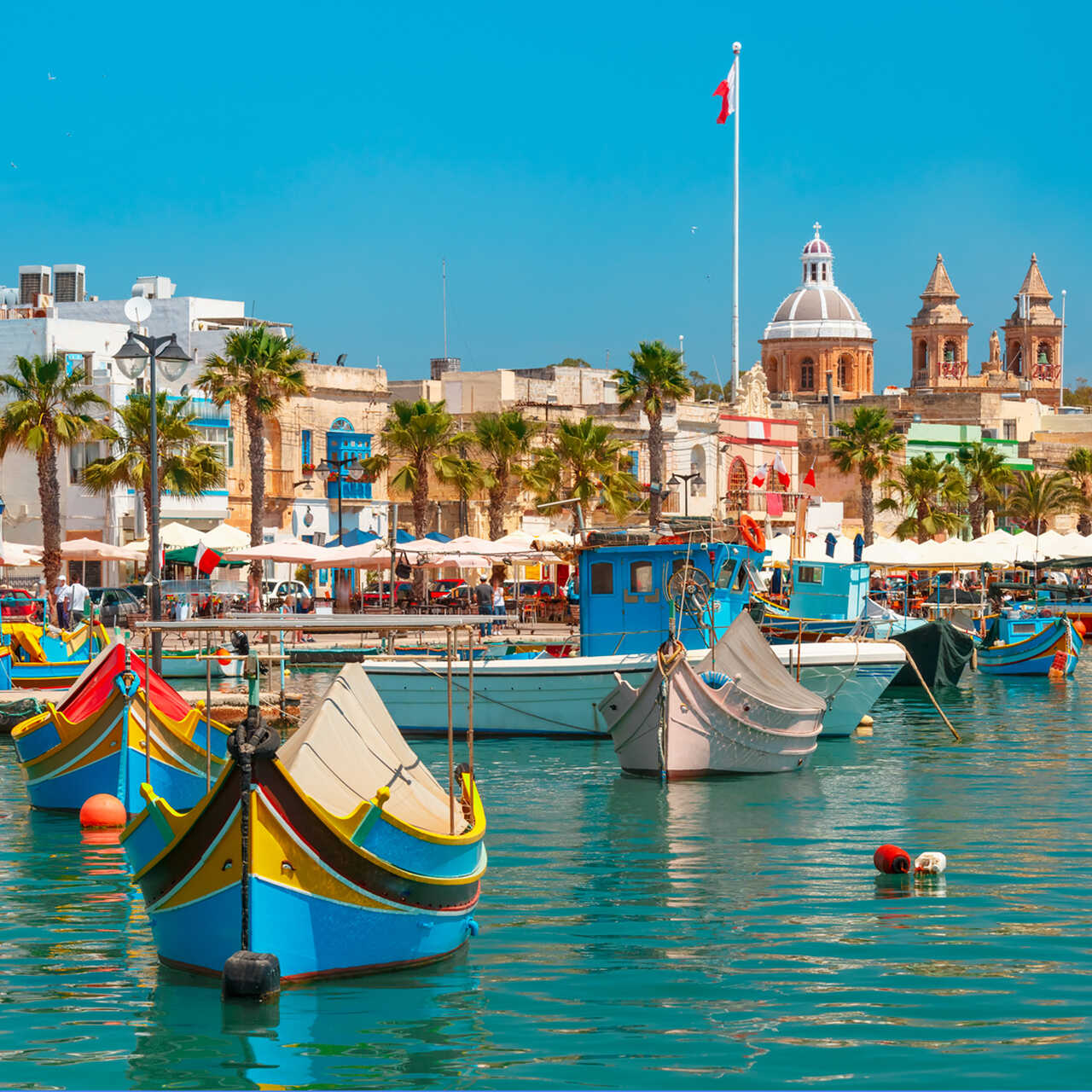 Tradycyjne łodzie w porcie, Malta