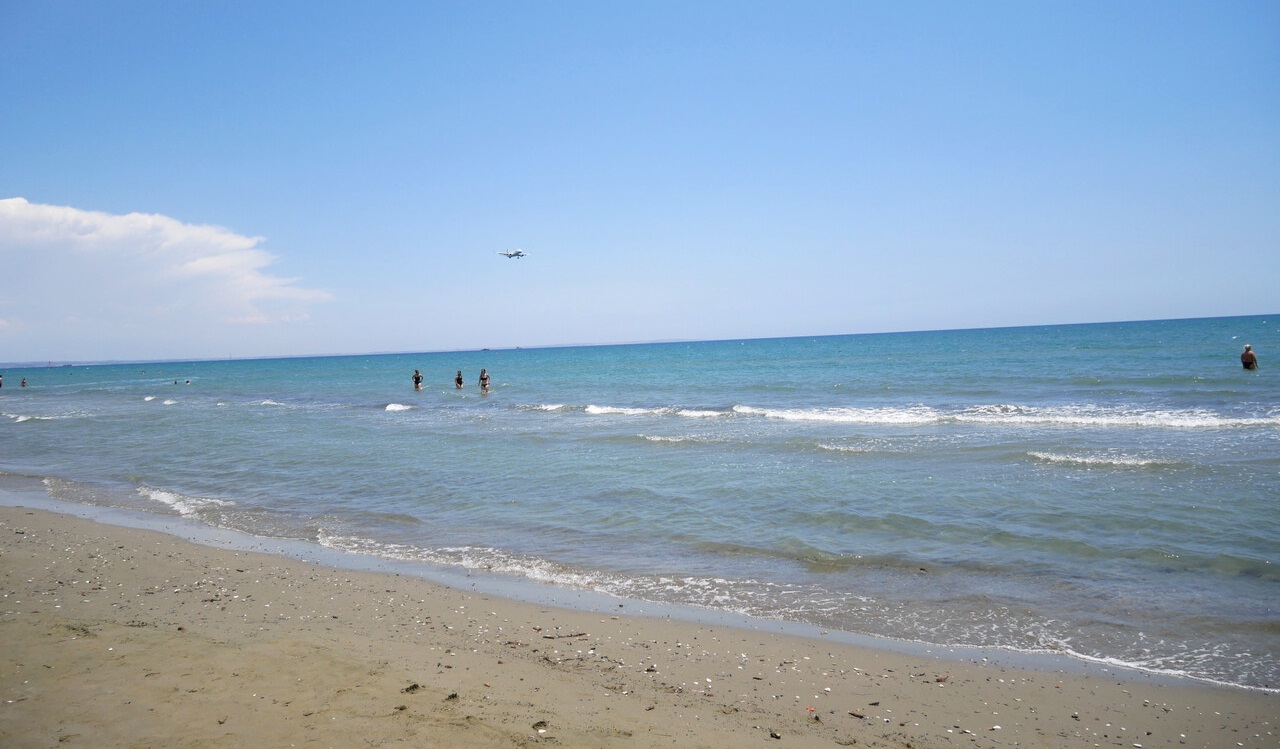 Plaża Mackenzie, Cypr