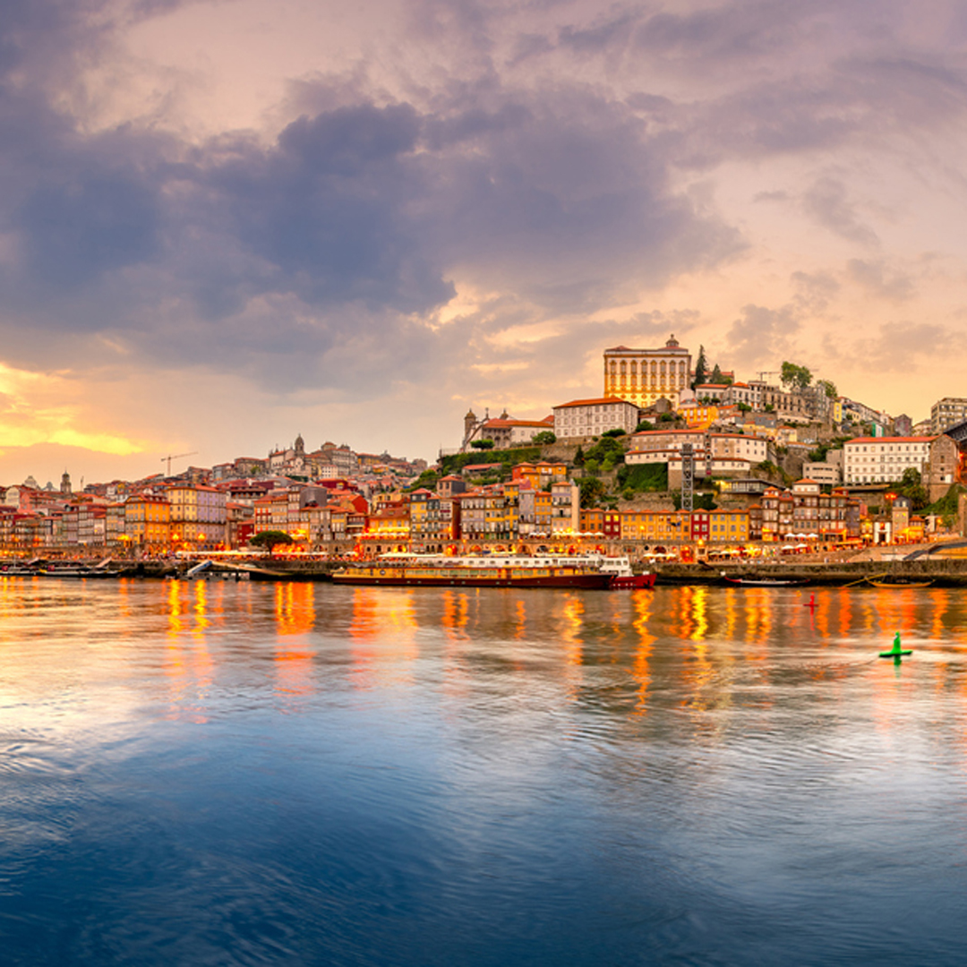 Miasto od strony rzeki Douro, Porto